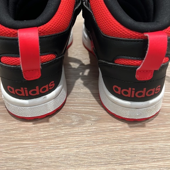 SOLD!! ✅ Like new Adidas high top sneakers 2 - Picture 6 of 6